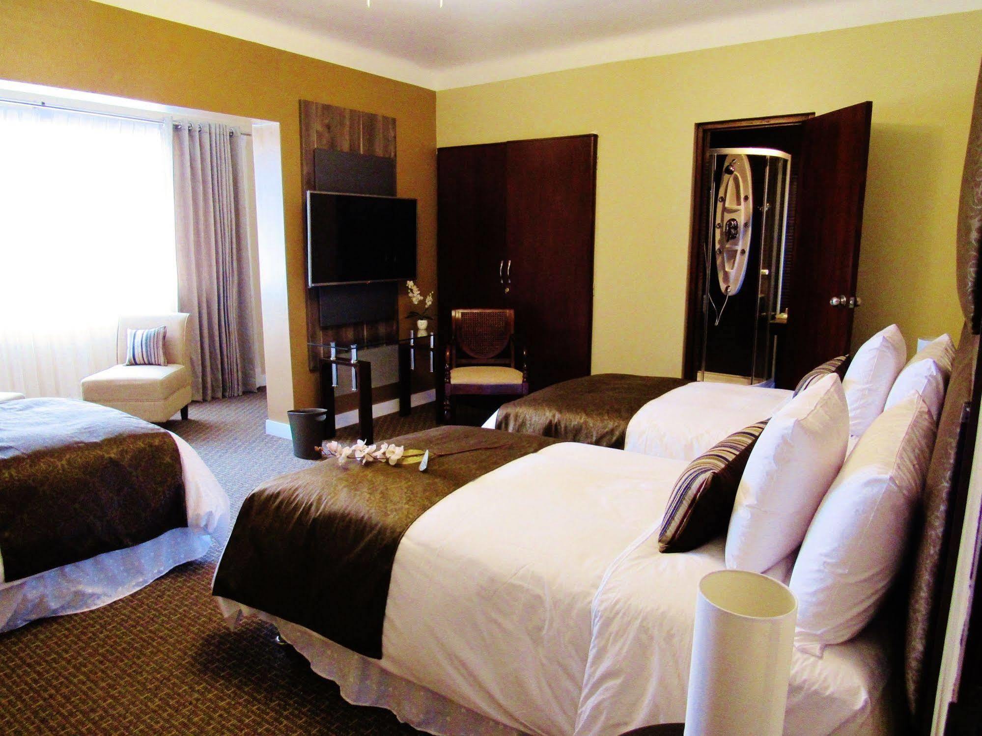Los Leones Hotel Boutique Yanahuara エクステリア 写真