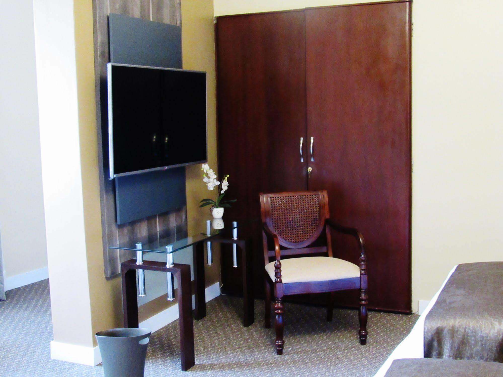 Los Leones Hotel Boutique Yanahuara エクステリア 写真