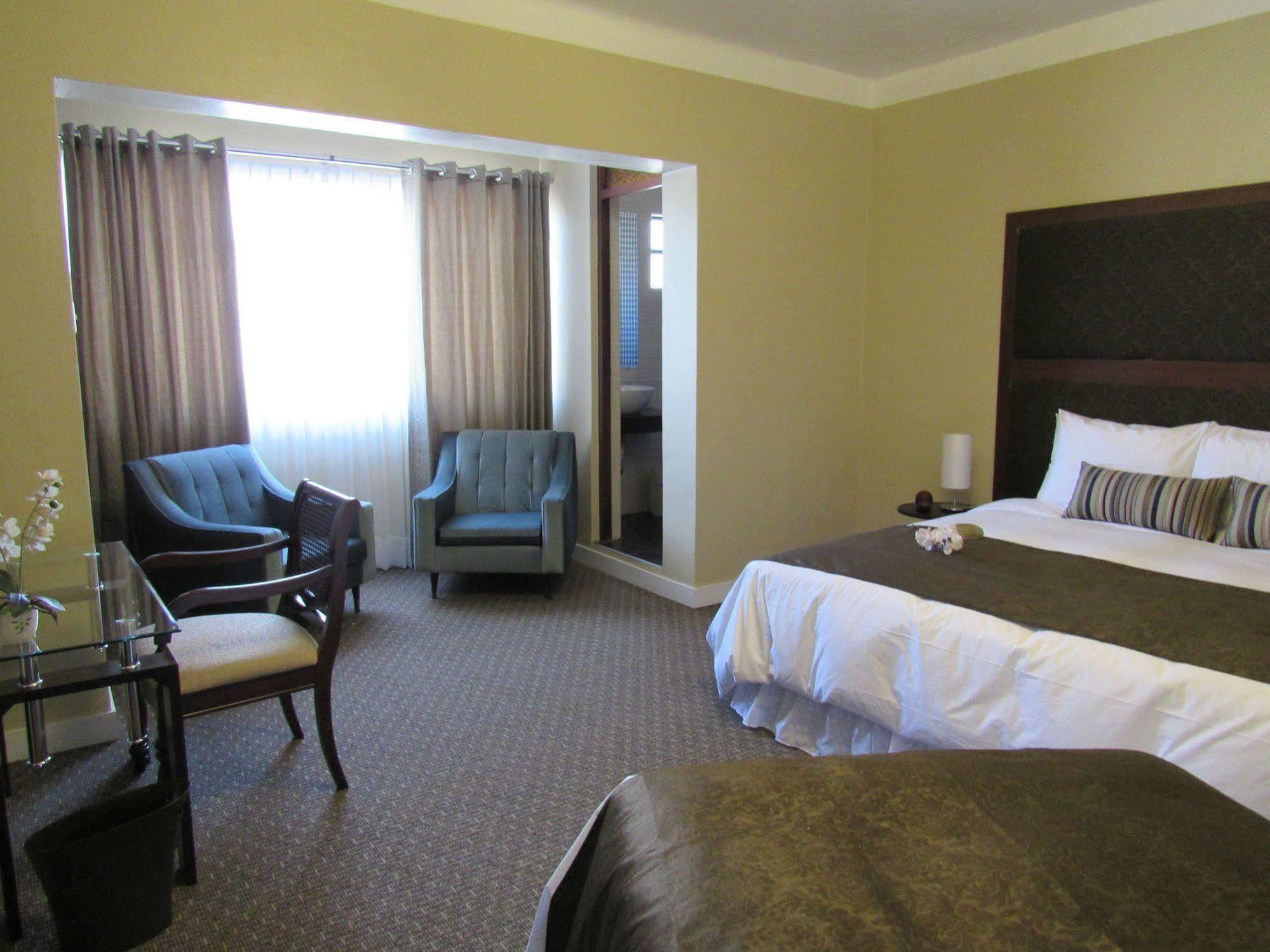 Los Leones Hotel Boutique Yanahuara エクステリア 写真