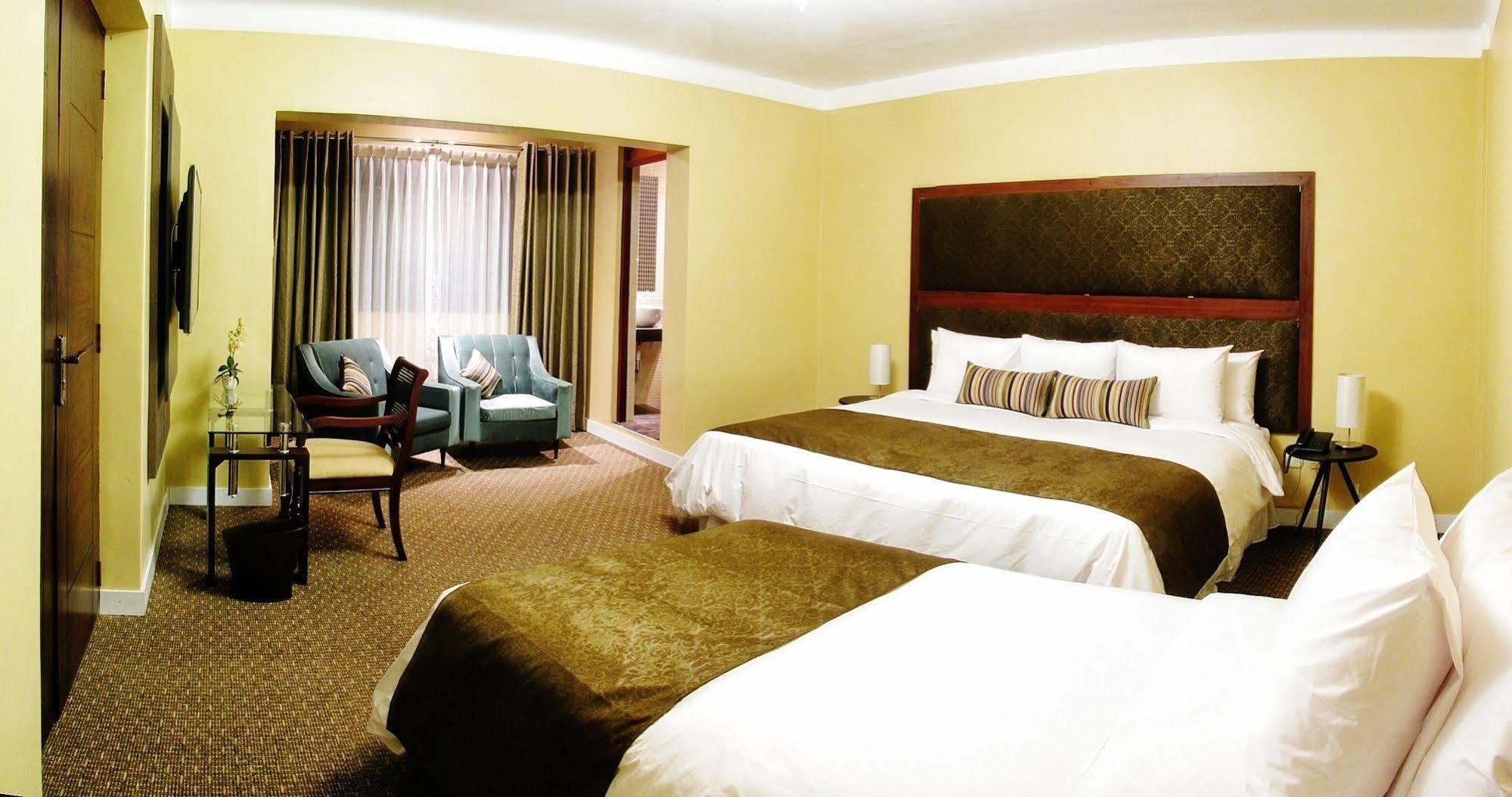 Los Leones Hotel Boutique Yanahuara エクステリア 写真