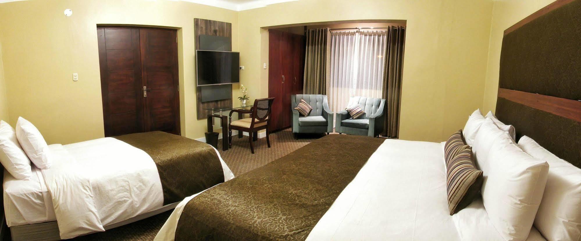 Los Leones Hotel Boutique Yanahuara エクステリア 写真